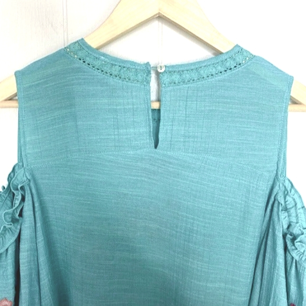 UMGEE Floral Rose Embroidered Cold Shoulder Short Puff Sleeve Top EUC - Picture 7 of 16